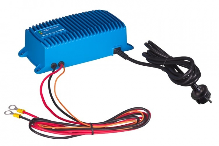 Victron Blue Smart IP67 vattentät batteriladdare 17A, 12v i gruppen Tillbehör / Batteriladdare hos CD Bilradio (421VBSIP671217)