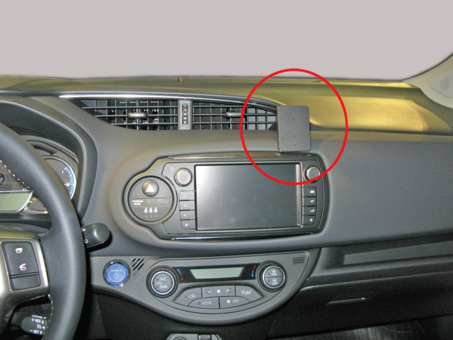 Toyota Yaris 15-, Centrerad, Höger 15-20