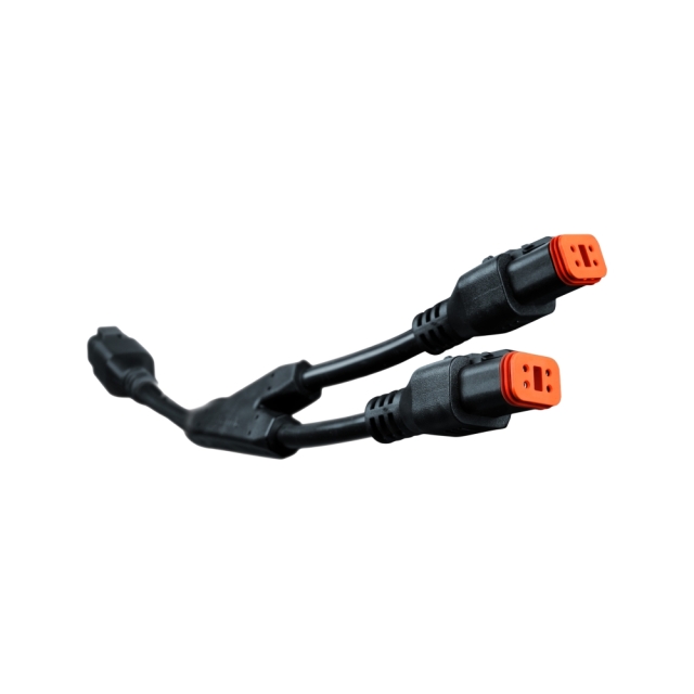 Strands Pro DT-splitter, 4-pin till 2x 4-pin pluggar