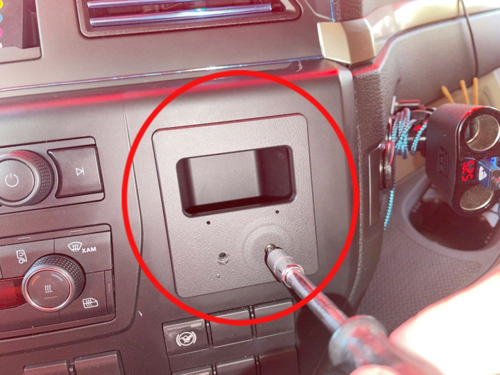 Brodit ProClip, MAN TGX 20-26 i gruppen Modellanpassat / MAN hos CD Bilradio (240213577)