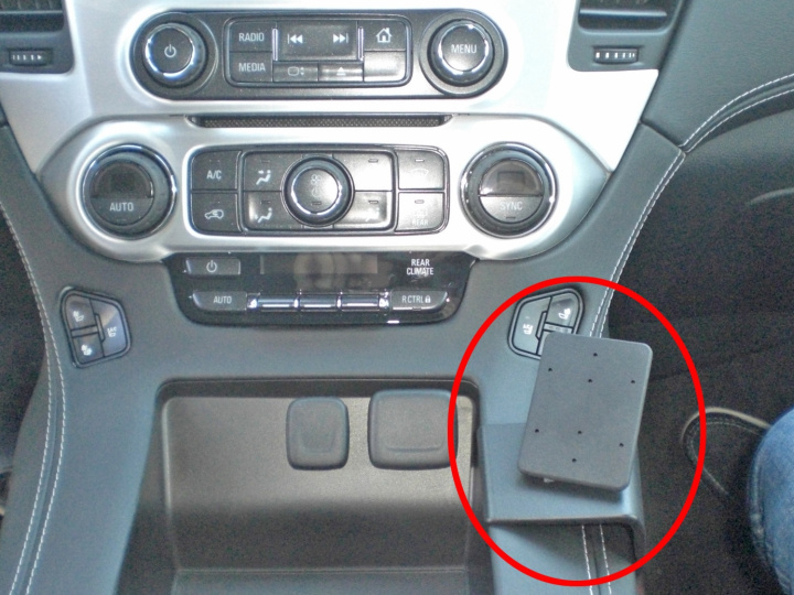 Brodit ProClip, Chevrolet Tahoe 15-20 i gruppen Modellanpassat / Chevrolet / Tahoe hos CD Bilradio (240835025)