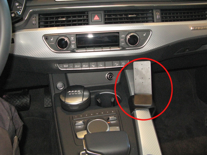 Brodit ProClip, Audi A4 Allroad/A4 Avant/A4 Sedan/A5/S5 16-24 i gruppen Modellanpassat / Audi / Audi A5 / Audi A5 2017- hos CD Bilradio (240835252)