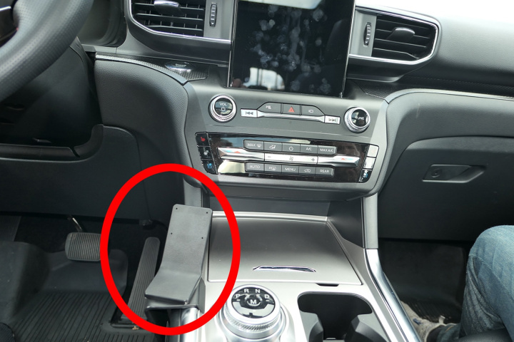 Brodit ProClip, Ford Explorer 20-24 i gruppen Modellanpassat / Ford / Explorer hos CD Bilradio (240835635)