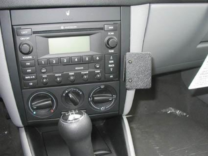 Brodit 852808 - Angled mount Bora/Golf IV i gruppen Modellanpassat / Volkswagen / Bora / 1998-2005 hos CD Bilradio (240852808)