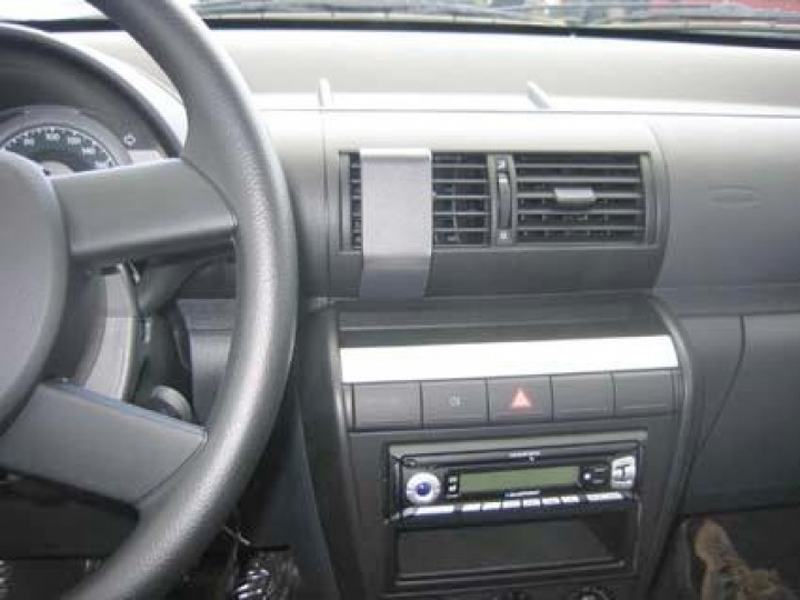 Brodit 853620 i gruppen Modellanpassat / Volkswagen / Fox / 2005-2011 hos CD Bilradio (240853620)