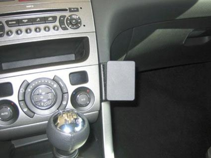 Brodit monteringsbygel för telefon eller navigation - Angled mount i gruppen Modellanpassat / Peugeot / 308 hos CD Bilradio (240854072)