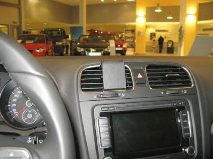 Brodit 854260 i gruppen Modellanpassat / Volkswagen / Golf / 2008-2012 (VI) hos CD Bilradio (240854260)