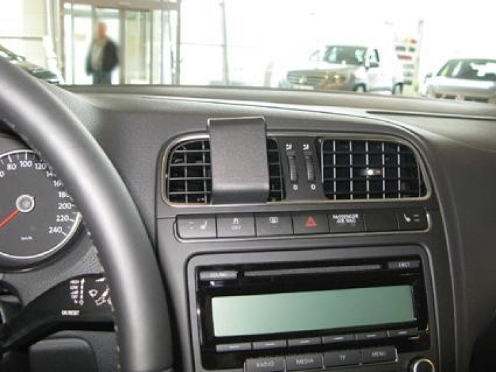 Brodit 854382 i gruppen Modellanpassat / Volkswagen / Polo / 2009-2013 (MK5) (6R) hos CD Bilradio (240854382)