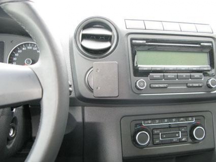 Brodit 854601 - Center mount VW Amarok 11-16 i gruppen Modellanpassat / Volkswagen / Amarok / 2010-2016 hos CD Bilradio (240854601)