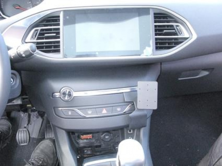 Brodit monteringsbygel för telefon eller navigation - Angled mount i gruppen Modellanpassat / Peugeot / 308 hos CD Bilradio (240854952)