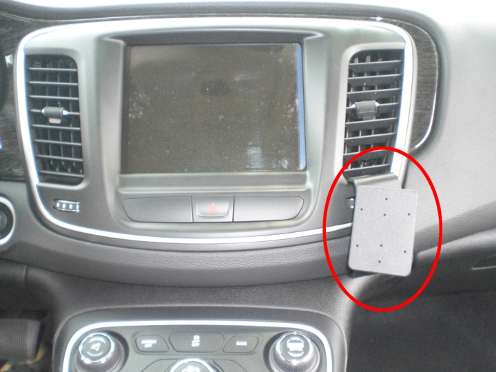 Brodit ProClip, Chrysler 200 15-17 i gruppen Modellanpassat / Chrysler / 200 hos CD Bilradio (240855028)