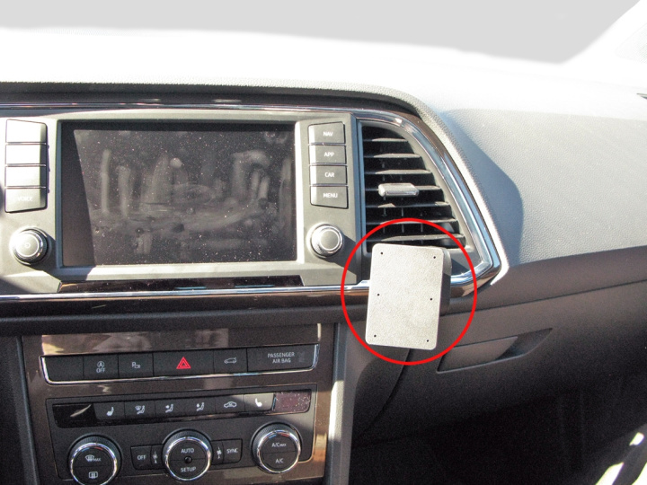 Brodit ProClip, Cupra/Seat 17-26 i gruppen Modellanpassat / Seat / Ateca / 2017-2020 hos CD Bilradio (240855255)