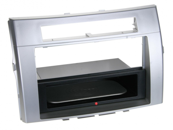 Monteringsram 1/2-DIN Toyota Corolla Verso, silver i gruppen Modellanpassat / Toyota / Corolla Verso / 2004-2009 (AR10) hos CD Bilradio (700241300212)