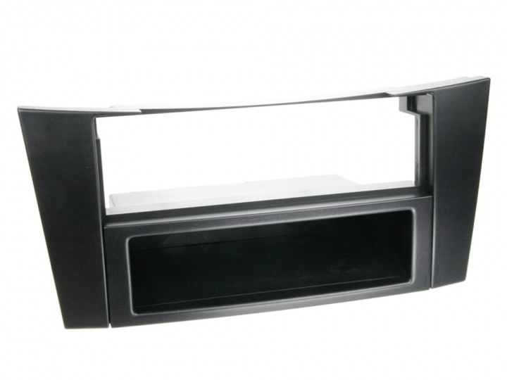 Monteringsram 1-DIN med prylfack Mercedes CLS/E-Klass i gruppen Modellanpassat / Mercedes / CLS / 2010-2018 (C218) hos CD Bilradio (700281190040)