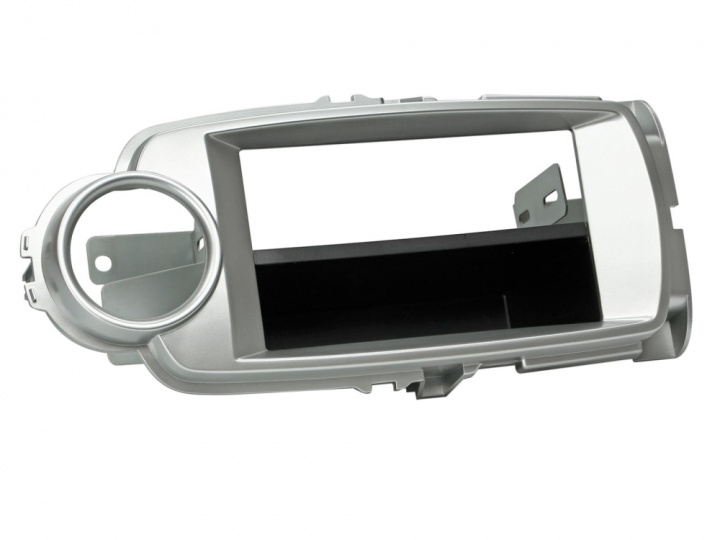 Monteringsram 2-DIN med prylfack Toyota Yaris 10/2011-08/2014 i gruppen Modellanpassat / Toyota / Yaris / 2012-2014 (XP130) hos CD Bilradio (700281300251)