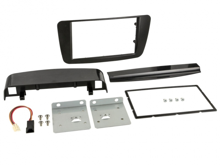 Monteringsram 2-DIN Mercedes A/CLA/GLA svart i gruppen Modellanpassat / Mercedes / GLA / 2013-2019 (X156) hos CD Bilradio (70038119039)