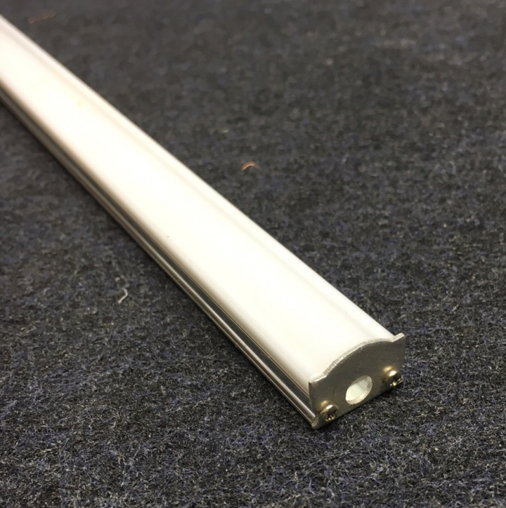 NIZLED 1 m LED Aluminiumlist vit 20watt i gruppen hos CD Bilradio (871LEDLISTVITDIF)