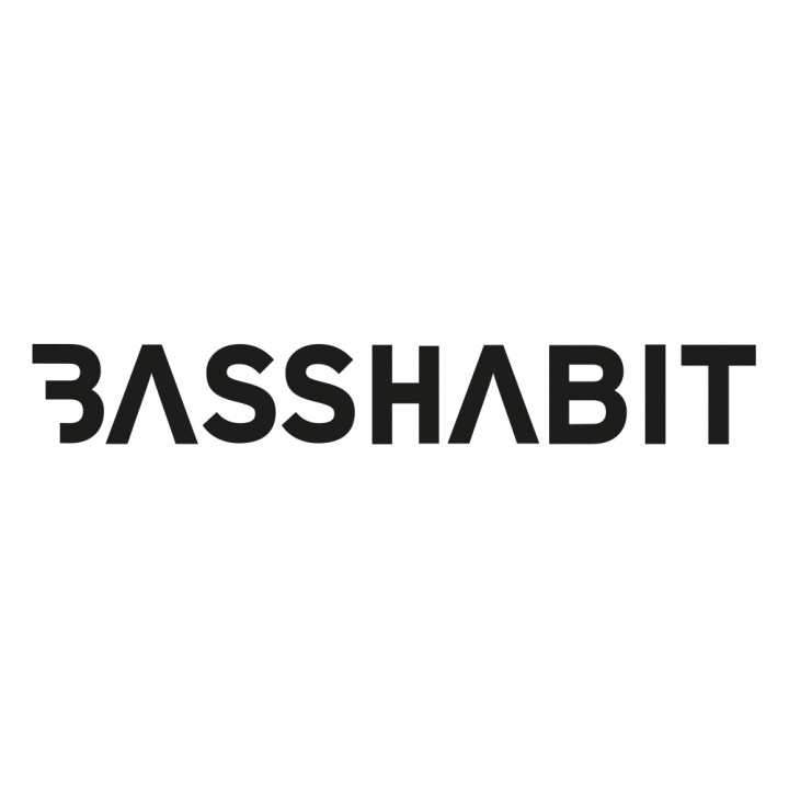 Bass Habit-klistermärke 14x2cm, svart i gruppen Tillbehör / Övrigt / Dekaler / Reklam mm, hos CD Bilradio (899LOGOCB)